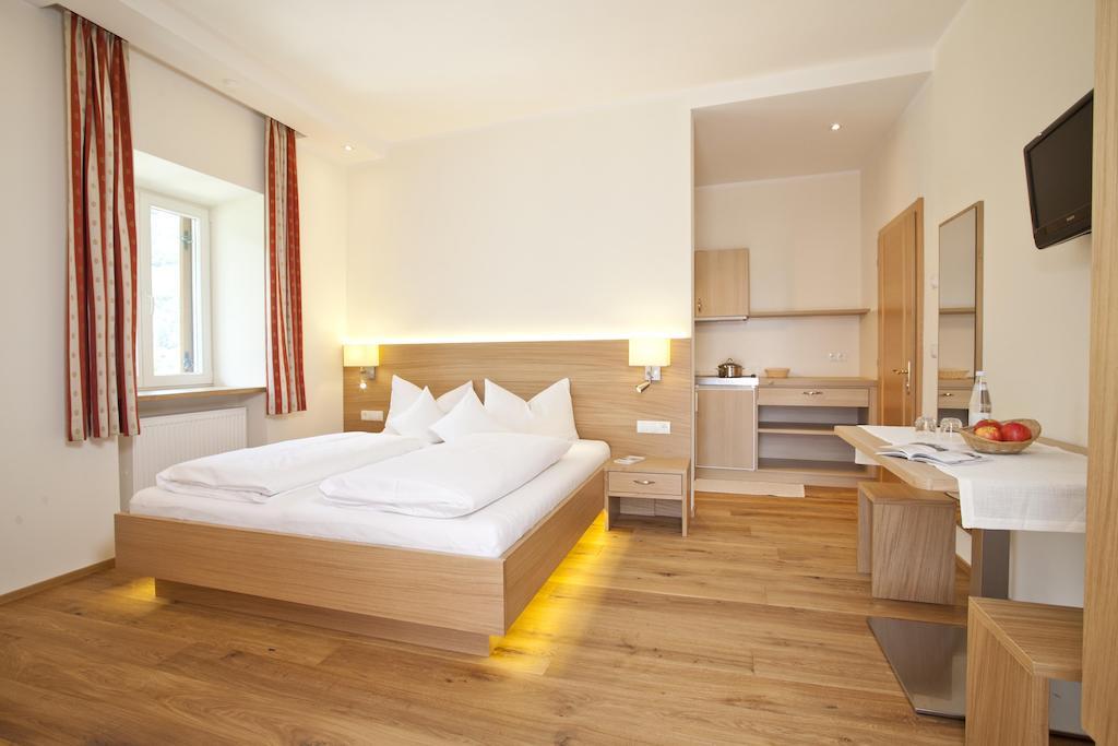 Hotel Ansitz Gamp 치우사 객실 사진
